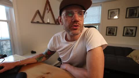 BradBronton online show from March 25, 6:23 pm