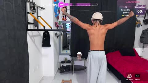 Bradley Strong online show from October 31, 10:57 pm