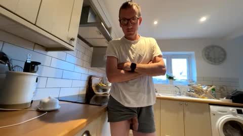 brettbigdee online show from May 18, 4:29 am