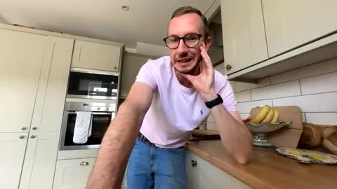 brettbigdee online show from May 16, 10:36 am