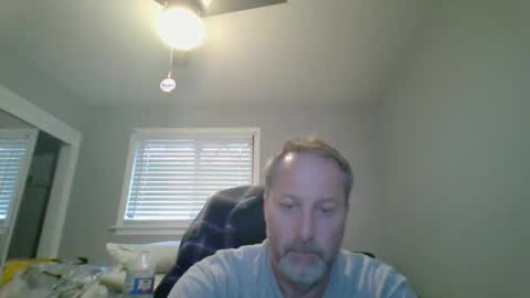 hey online show from May 20, 9:21 pm