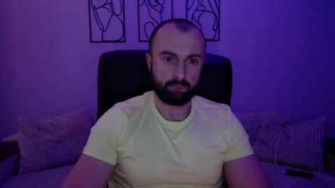 brindlefly69 online show from February 4, 11:49 am