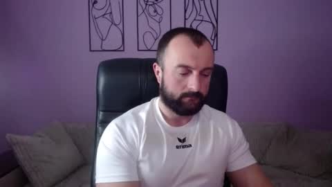 brindlefly69 online show from April 16, 10:48 am