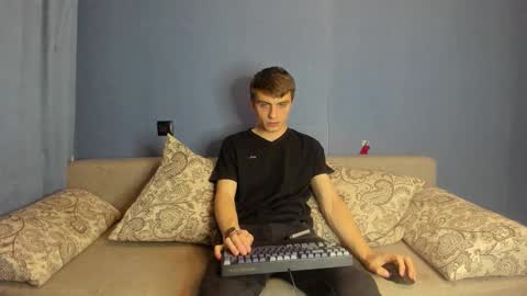 bristlebback online show from November 17, 3:37 pm