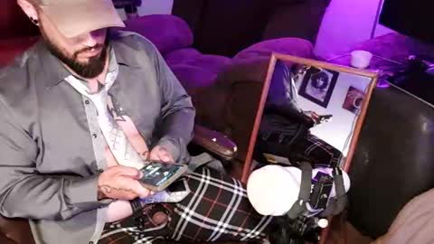 brownboyt online show from May 31, 6:58 am