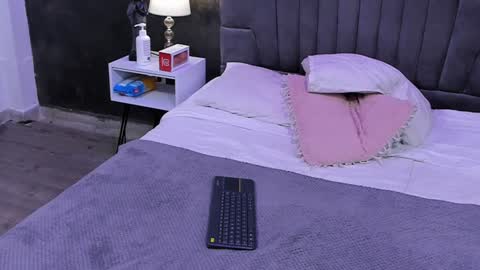 Bruce Hans online show from January 31, 11:35 am