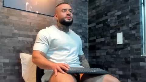 brucedallas online show from July 4, 4:15 am