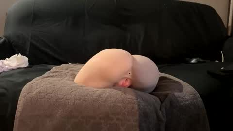 Instagram  bruce88x online show from February 20, 4:42 pm