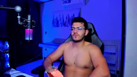 Snapshot of bruno_diaz31 chatting on October 17, 6:06 am Bruno online show from October 17, 6:06 am