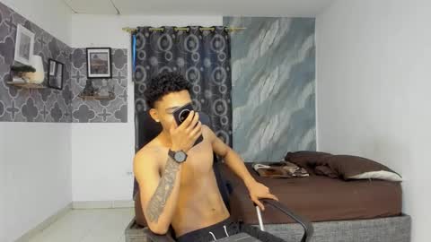 bruno_snow online show from February 15, 9:23 pm