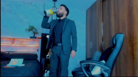 Andres Suarez online show from February 28, 7:14 pm