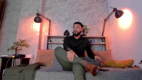 Andres Suarez online show from December 16, 2:07 am