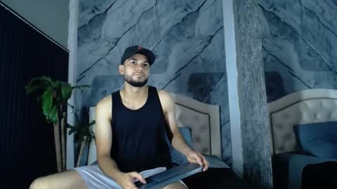 bry_dalton online show from November 12, 4:29 am