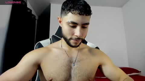 bryan_oficials online show from December 2, 5:21 am