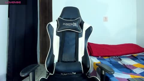 bryan_oficials online show from October 14, 3:57 am