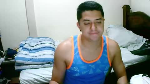 Snapshot of bryanbendy chatting on February 27, 12:08 am bryanbendy online show from February 27, 12:08 am