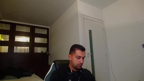 BryceReign online show from May 19, 3:57 am