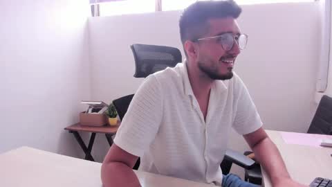 Snapshot of bryperez chatting on March 2, 4:25 pm bry online show from March 2, 4:25 pm