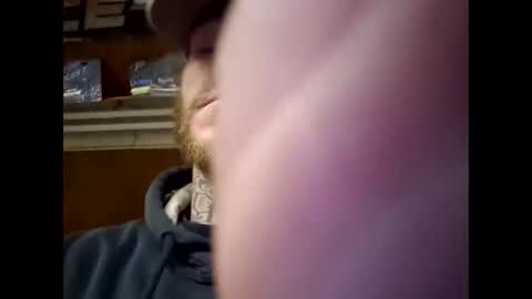 Snapshot of btown3095 chatting on November 1, 2:37 am btown3095 online show from November 1, 2:37 am