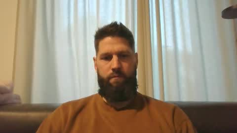 bubblebee1982 online show from December 11, 8:27 am