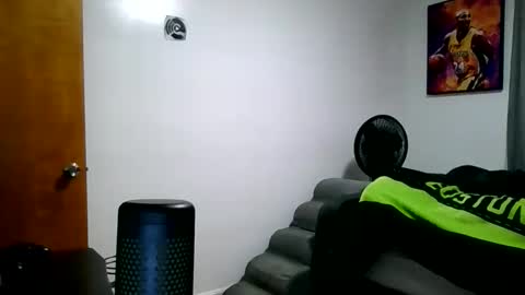 buffsexyman24 online show from March 21, 2:48 am