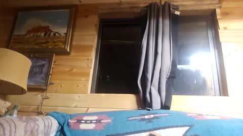 LostSingledad online show from April 24, 8:16 am