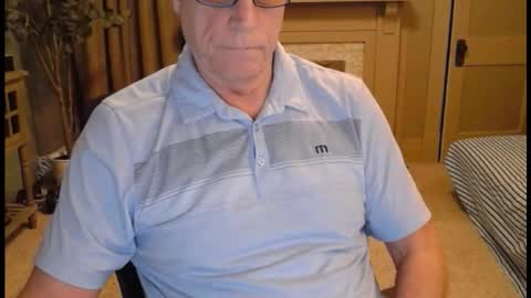 Miles online show from December 14, 11:06 am