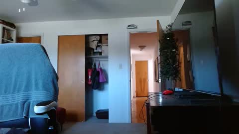 bwall1425 online show from April 7, 7:36 pm