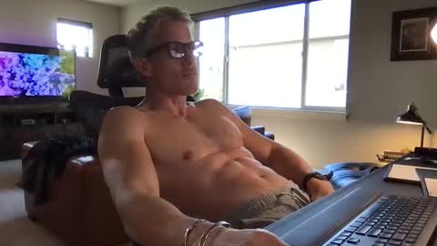 calirsedmo online show from February 5, 7:43 pm