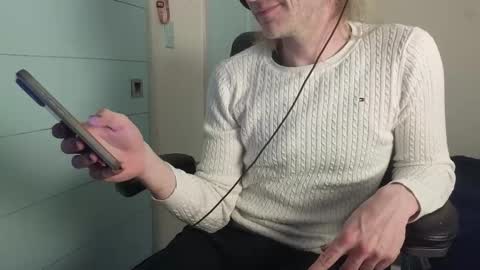 Snapshot of calypsocabal chatting on November 2, 3:11 am Calypso-. online show from November 2, 3:11 am