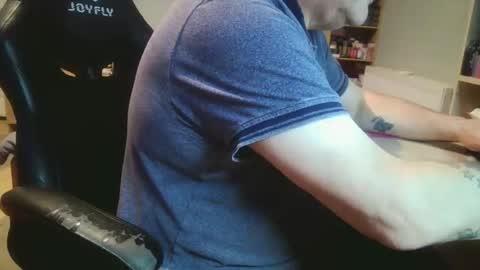 cambsuk online show from April 1, 10:40 pm