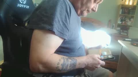 cambsuk online show from March 25, 1:04 pm