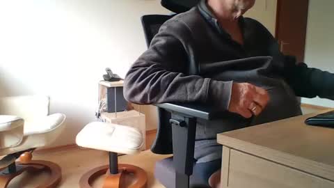 camcologne online show from January 16, 10:40 am