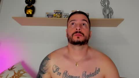 Snapshot of camilo_restrepo21 chatting on October 19, 11:52 pm camilo_restrepo21 online show from October 19, 11:52 pm