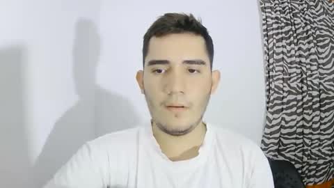 Snapshot of camilowhite_ chatting on October 20, 7:07 pm Camilowhite online show from October 20, 7:07 pm