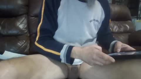 Snapshot of canadianchris1007 chatting on December 16, 7:32 pm Chris online show from December 16, 7:32 pm