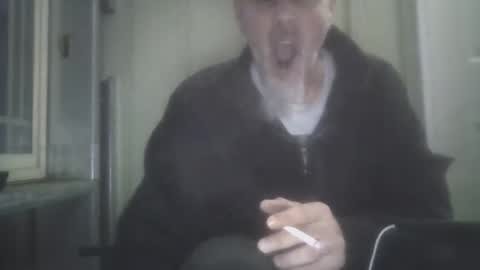 Snapshot of canadianchris1007 chatting on December 28, 10:14 am Chris online show from December 28, 10:14 am