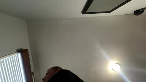 Snapshot of canadianchris1007 chatting on February 8, 12:28 am Chris online show from February 8, 12:28 am