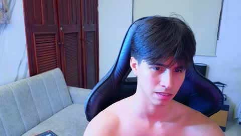 carl_dixon online show from November 29, 2:02 am