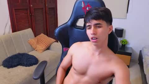 carl_dixon online show from May 23, 5:24 am