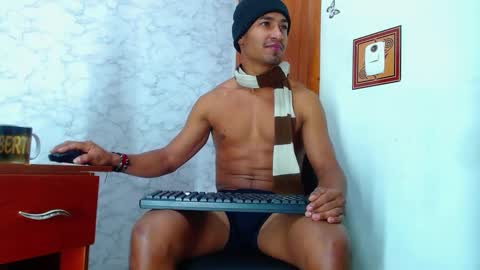 carl_jhonson1 online show from December 27, 4:22 pm