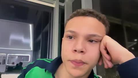 Carlos Owen online show from October 25, 6:31 pm