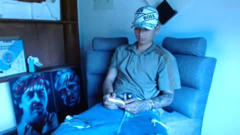 Snapshot of cash_master_nino chatting on January 28, 7:32 pm master Nino online show from January 28, 7:32 pm