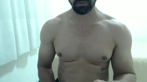 cashmastermuscle77 online show from December 3, 10:49 pm