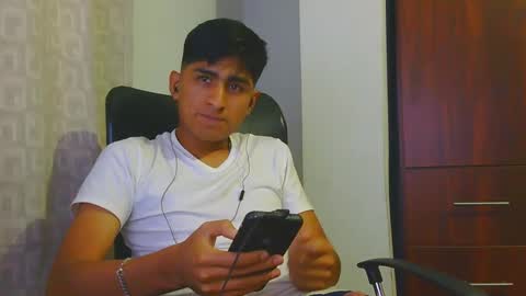 Cesar online show from December 9, 11:30 pm