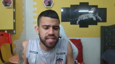 chacorta_ online show from April 9, 1:28 pm