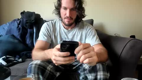 Lydong online show from March 2, 7:43 pm