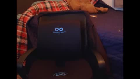 ChainNballzz online show from December 1, 9:40 pm