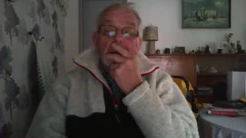 Champers online show from January 8, 11:59 am