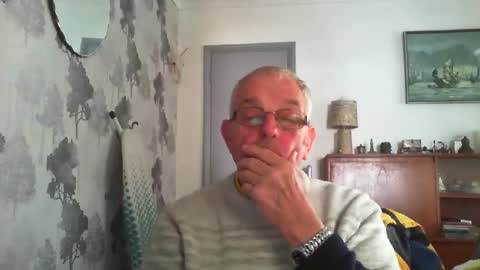 Champers online show from April 12, 11:55 am